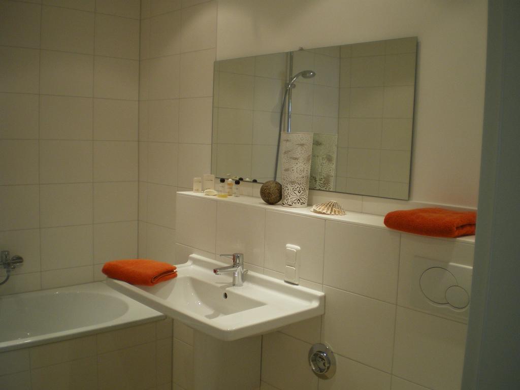 Fewo31, Exklusive Apartments, 2 Minuten Vom Und Alten Strom * Rostock