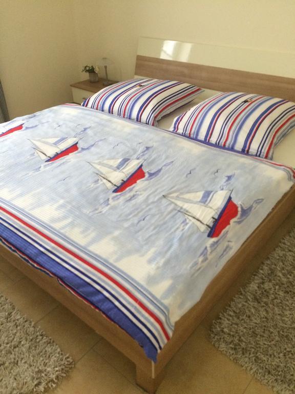 Fewo31, Exklusive Apartments, 2 Minuten Vom Und Alten Strom Apartment Rostock